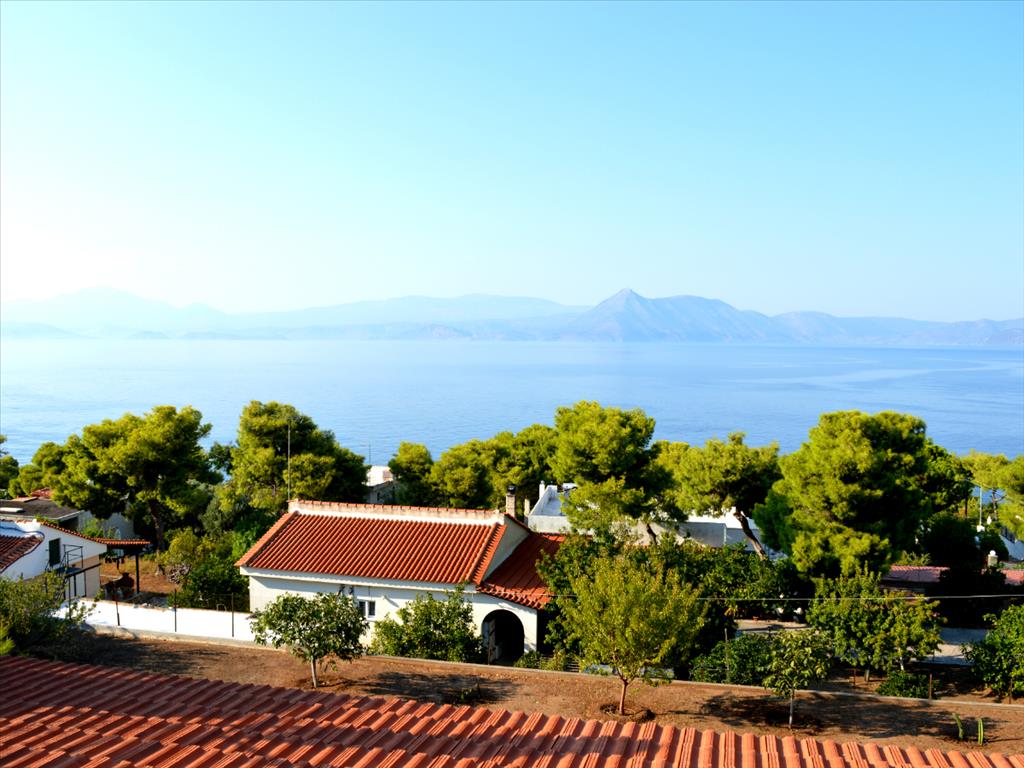 2 bedrooms Commercial property in Loutraki, Greece No. 6074