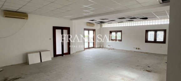 Bureau à Msida, Malta No. 13182 2