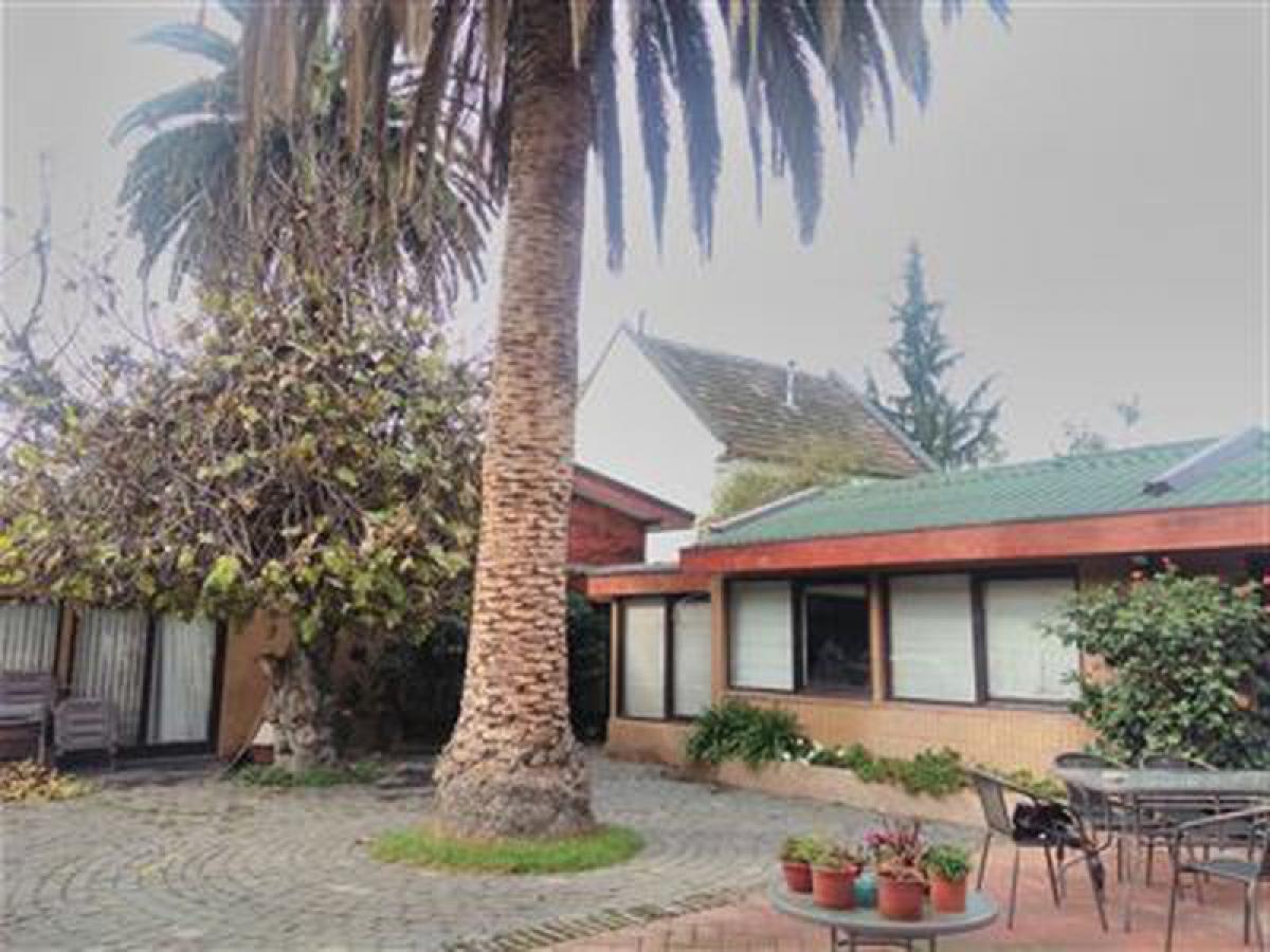 4 bedrooms House in Santiago, Chile No. 2586