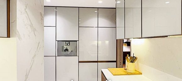 4 bedrooms Condo in Bangkok, Thailand No. 14490 10