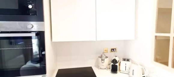 Studio in Paris, France No. 172230 4