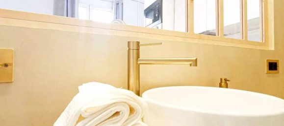 Studio in Paris, France No. 172230 9