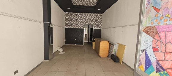 70m² Commercial property in Vittoria, Italy No. 51711 4