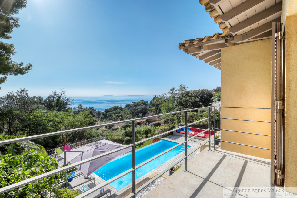 5 bedrooms Land in Rayol-Canadel-sur-Mer, France No. 99956