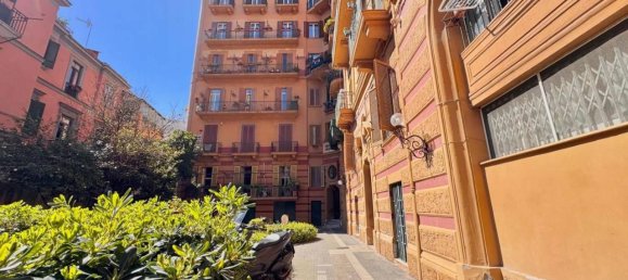 4 rooms Apartment in Naples, Italy No. 38958 2