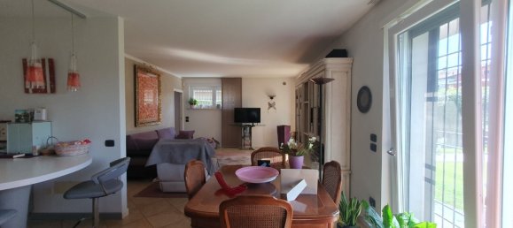 5 bedrooms Villa in San Giovanni Lupatoto, Italy No. 374927 22