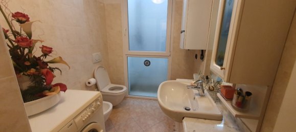 5 bedrooms Villa in San Giovanni Lupatoto, Italy No. 374927 8