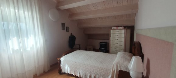 5 bedrooms Villa in San Giovanni Lupatoto, Italy No. 374927 3