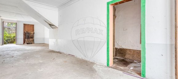 335m² Building in Porto, Portugal No. 142698 2