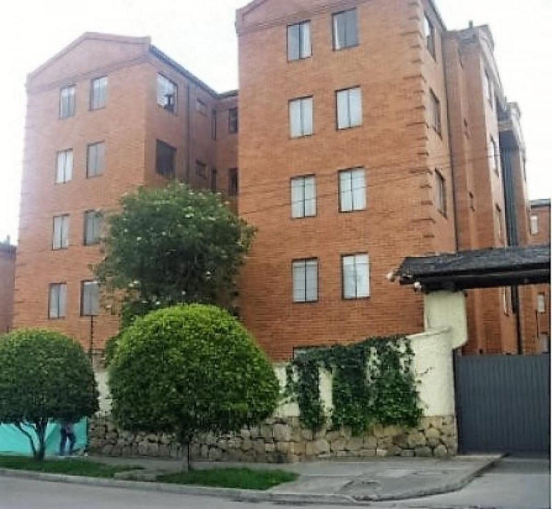 3 bedrooms House in Bogota, Colombia No. 10817