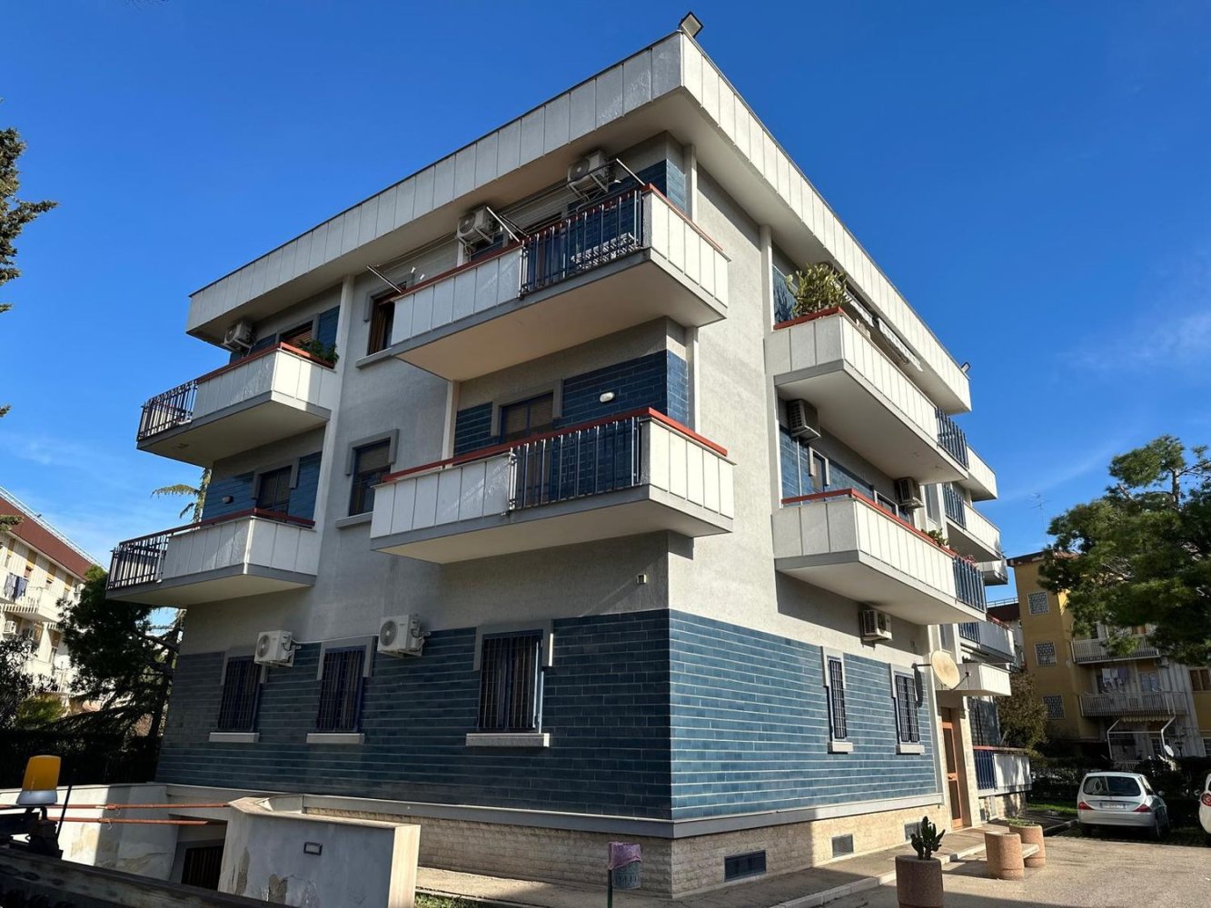 4 rooms Apartment in Foggia, Italy No. 141684