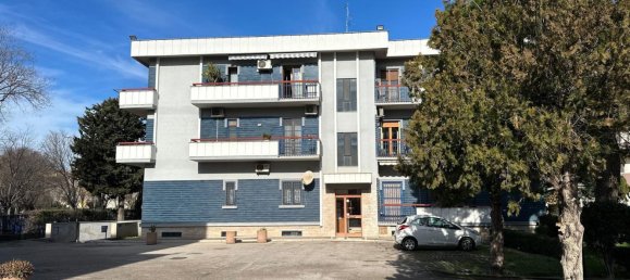4 rooms Apartment in Foggia, Italy No. 141684 5