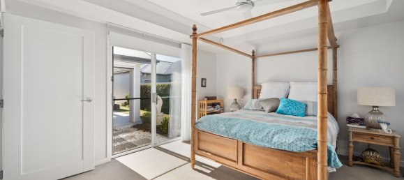 3 bedrooms House in Beachmere, Australia No. 471 9