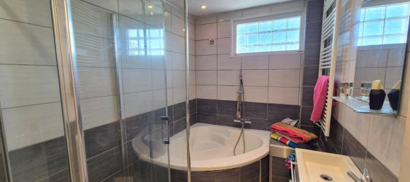 Casa de 5 dormitorios en Plouescat, France No. 275085 7