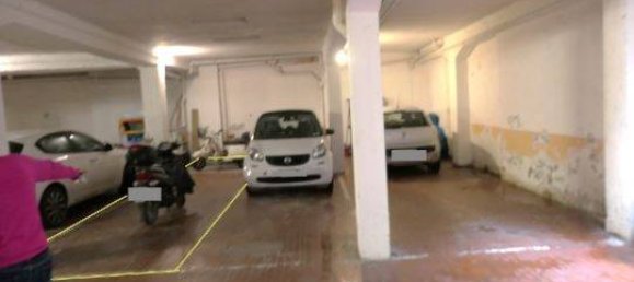 Estacionamento T1 em Bologna, Italy N.º 338703 5