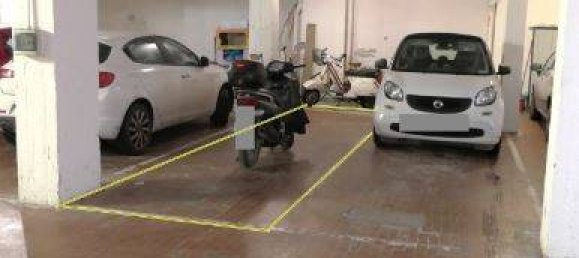 Estacionamento T1 em Bologna, Italy N.º 338703 6