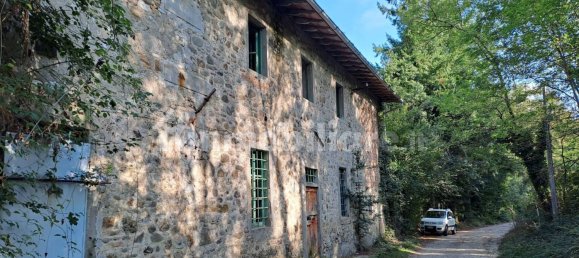 6 bedrooms House in Scarperia e San Piero, Italy No. 216304 7