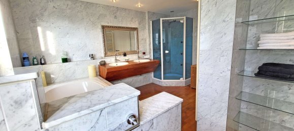 5 bedrooms Townhouse in Stuttgart, Germany No. 34096 16