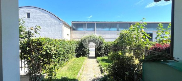 3 bedrooms Villa in San Mauro Torinese, Italy No. 340419 2