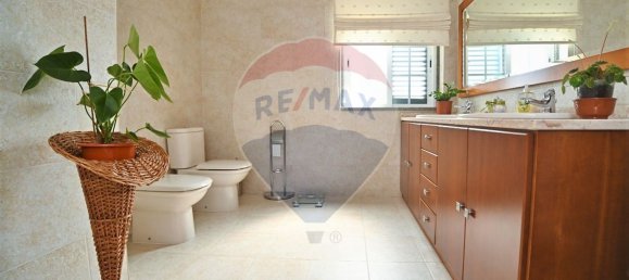 4 bedrooms House in Amadora, Portugal No. 173861 24