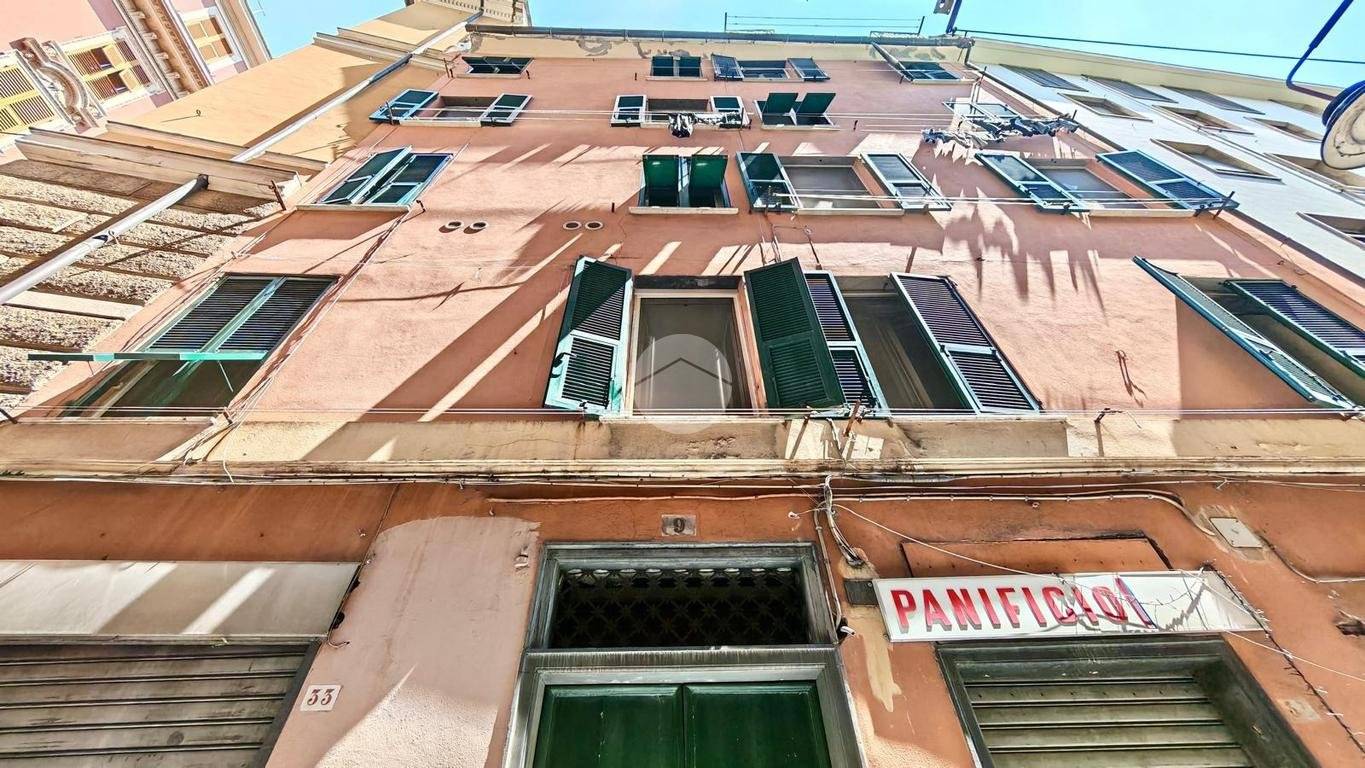 2 bedrooms Apartment in Genoa, Italy No. 275196