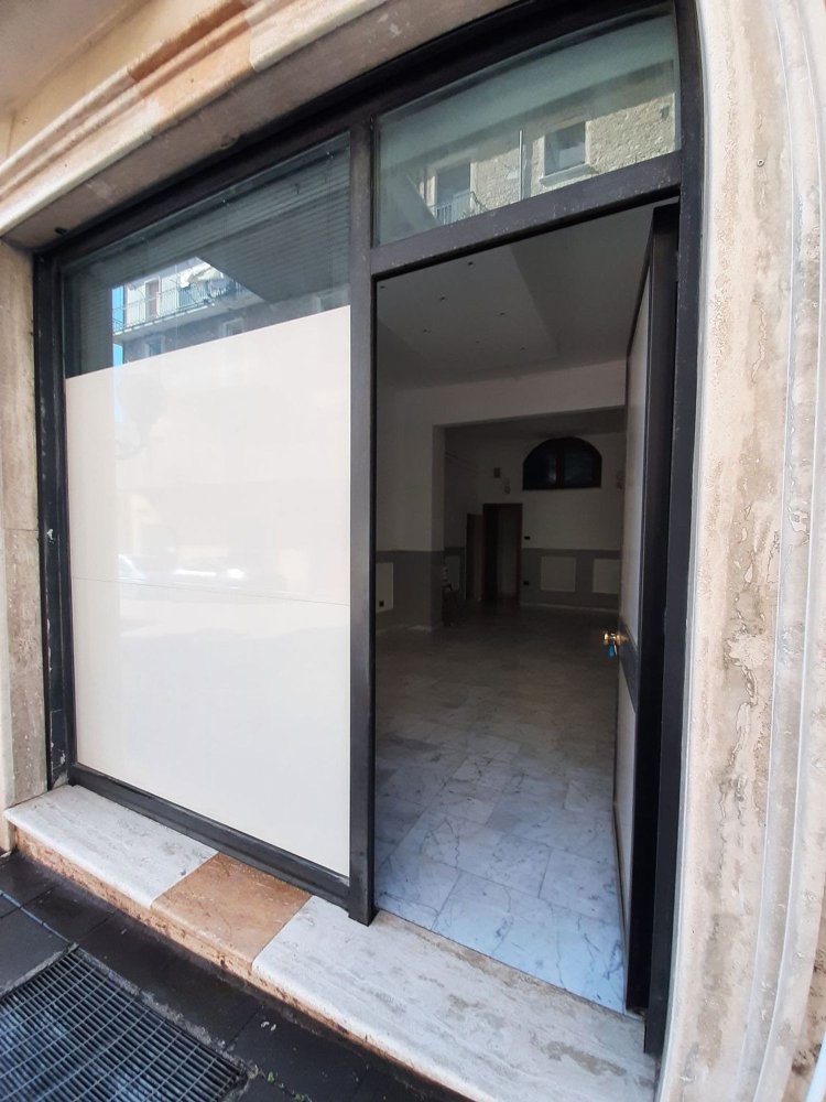 Gewerbliche Immobilie in Vallo della Lucania, Italy 38m², Nr. 311556