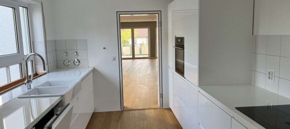 Квартира с 2 спальнями в Штутгарт, Германия № 27238 39