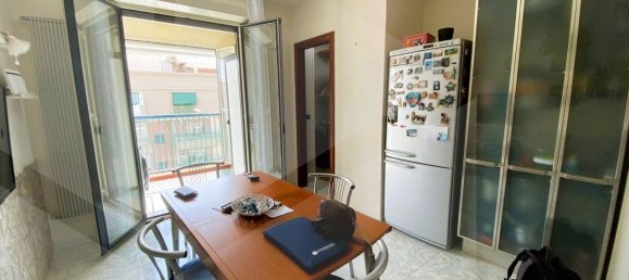 Apartamento de 3 habitaciónes en Bari, Italy No. 27626 8