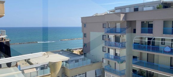 Apartamento de 3 habitaciónes en Bari, Italy No. 27626 11