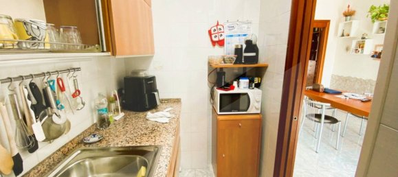 Apartamento de 3 habitaciónes en Bari, Italy No. 27626 13