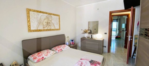 Apartamento de 3 habitaciónes en Bari, Italy No. 27626 22