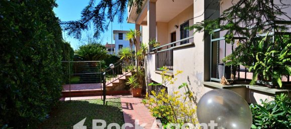 4 Schlafzimmer Villa in Aprilia, Italy, Nr. 9109 6