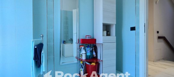 4 Schlafzimmer Villa in Aprilia, Italy, Nr. 9109 35