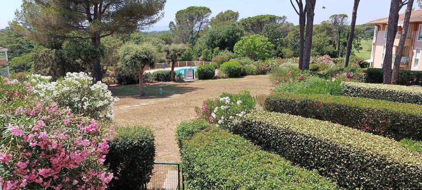 1 bedroom Apartment in Saint-Raphael, France No. 326579