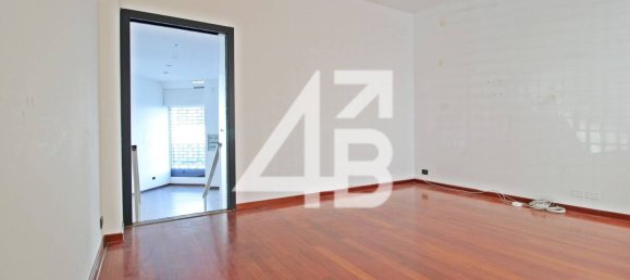 68m² Commercial property in Trieste, Italy No. 34975 16