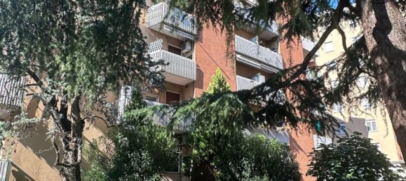 1 bedroom Apartment in Milan, Italy No. 358003 2