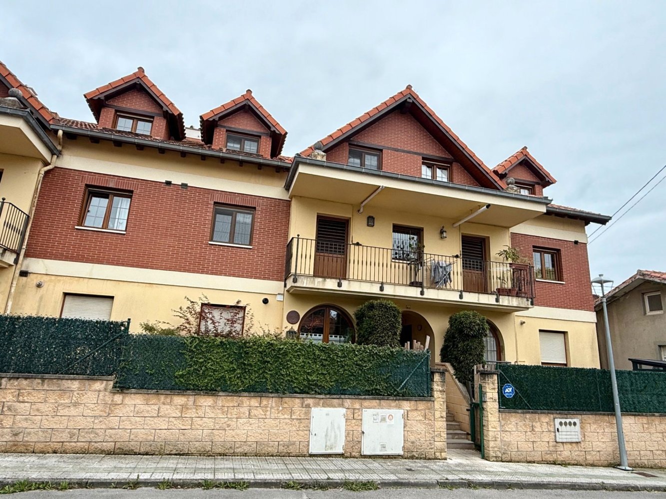 Dúplex de 3 dormitorios en Arce, Spain No. 265375