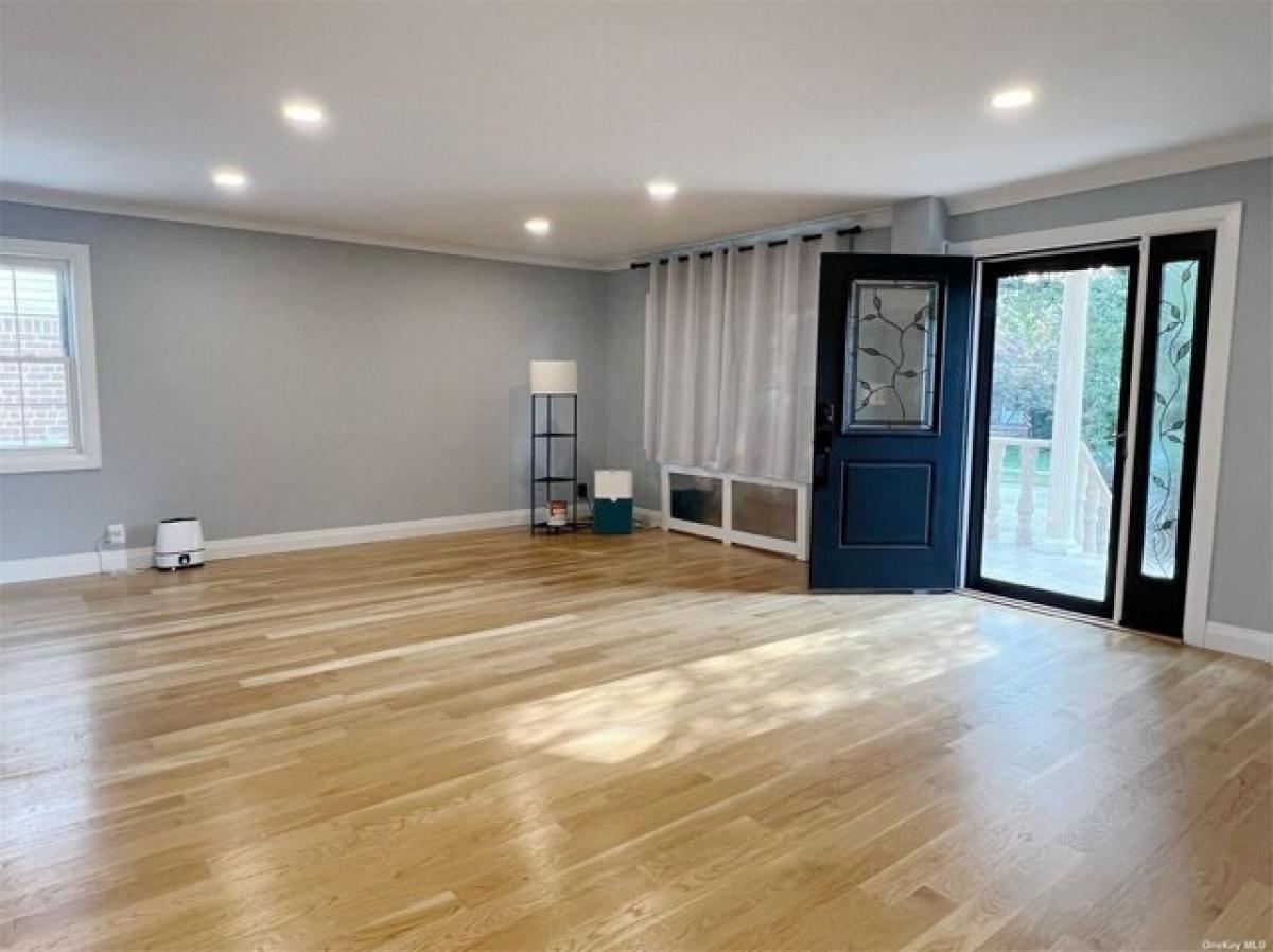 Дом с 4 спальнями в Bellerose, США № 280317