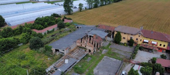 11غرفة منزل في Brignano Gera d'Adda, Italy رقم 153140 48