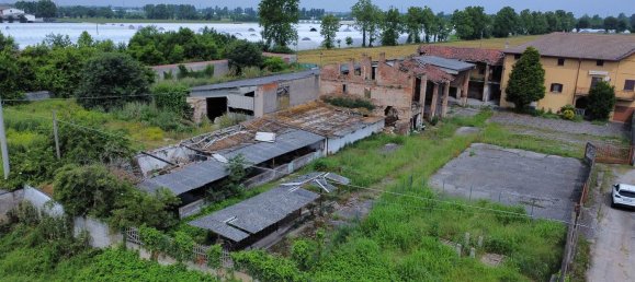 11غرفة منزل في Brignano Gera d'Adda, Italy رقم 153140 10