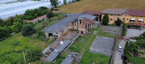 11غرفة منزل في Brignano Gera d'Adda, Italy رقم 153140 5