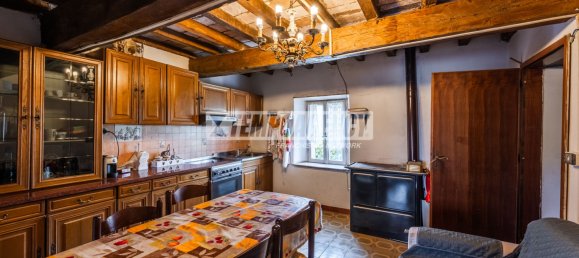 3 rooms House in Serramazzoni, Italy No. 372820 2