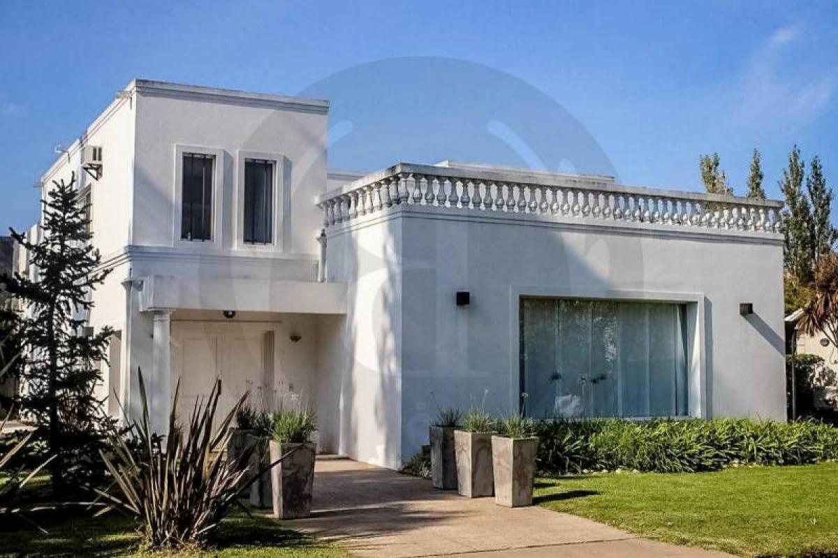 4 bedrooms House in Pilar, Argentina No. 84717