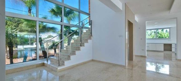 5 bedrooms Villa in Germasogeia, Cyprus No. 19517 2