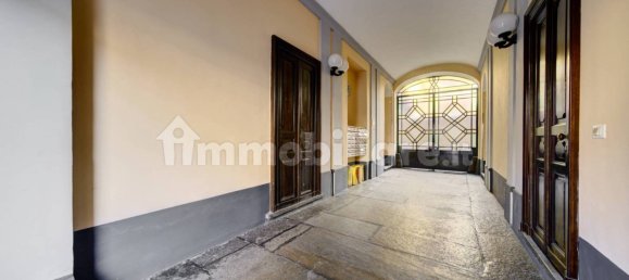 2 bedrooms Apartment in Turin, Italy No. 60822 4
