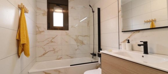 Casa de 3 dormitorios en San Miguel de Salinas, Spain No. 186388 18