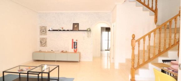 Casa de 3 dormitorios en San Miguel de Salinas, Spain No. 186388 6