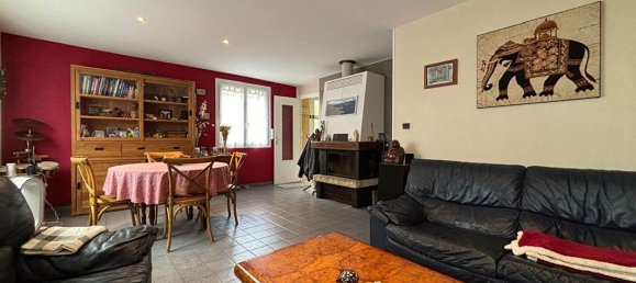 Casa de 3 dormitorios en Bezons, France No. 182231 2