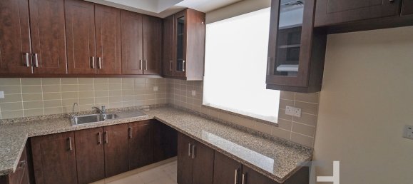 4 bedrooms Villa in Reem, UAE No. 32225 12