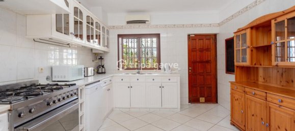 4 Schlafzimmer Villa in Albufeira, Portugal, Nr. 10120 9